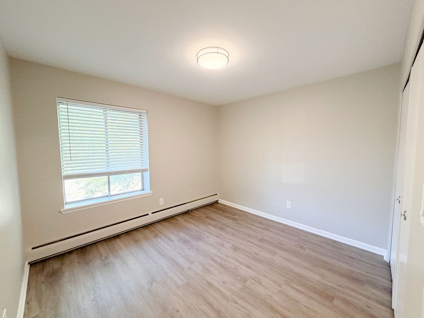 Berkley Apartment: 2200 Berkley Ave