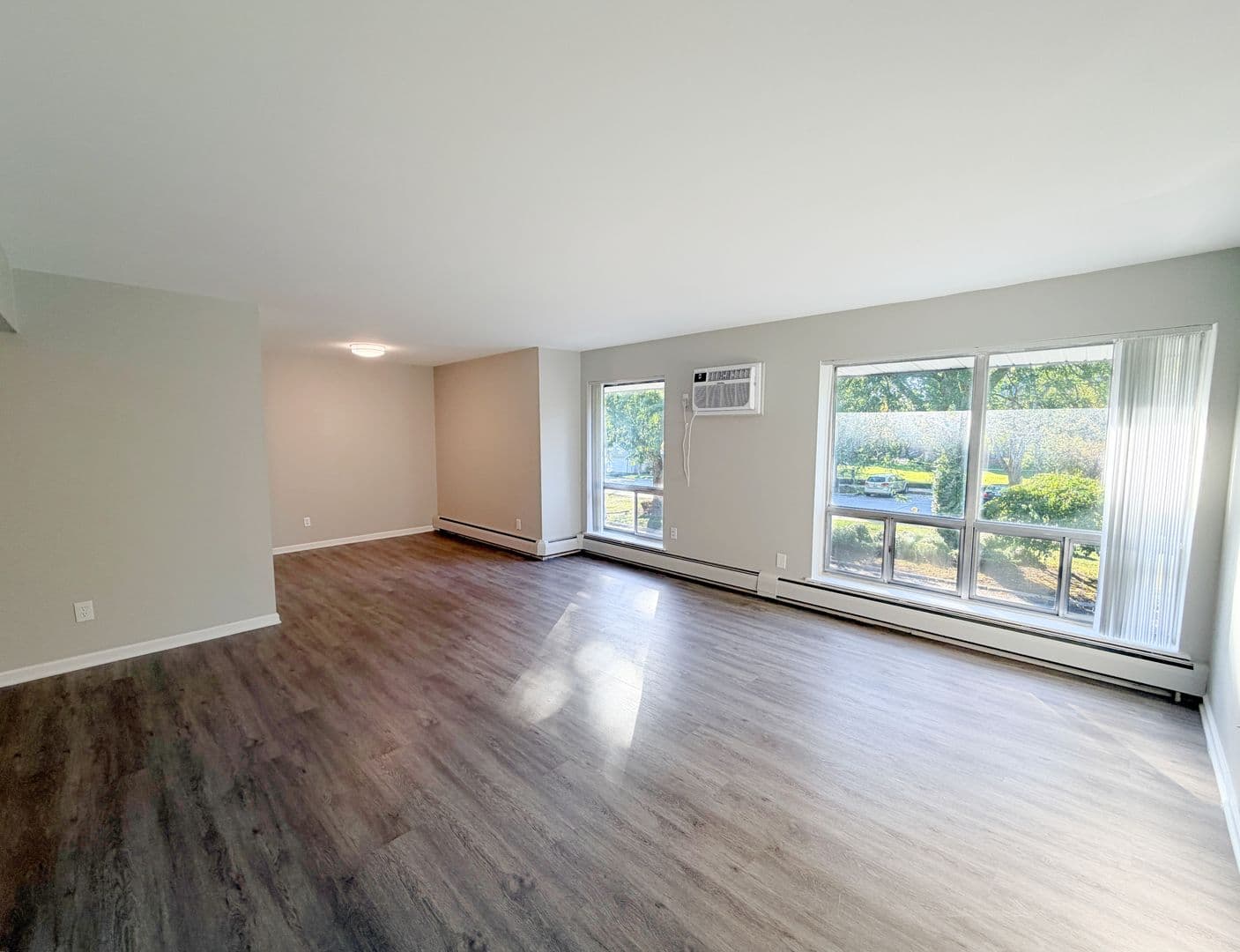 Berkley Apartment: 2200 Berkley Ave
