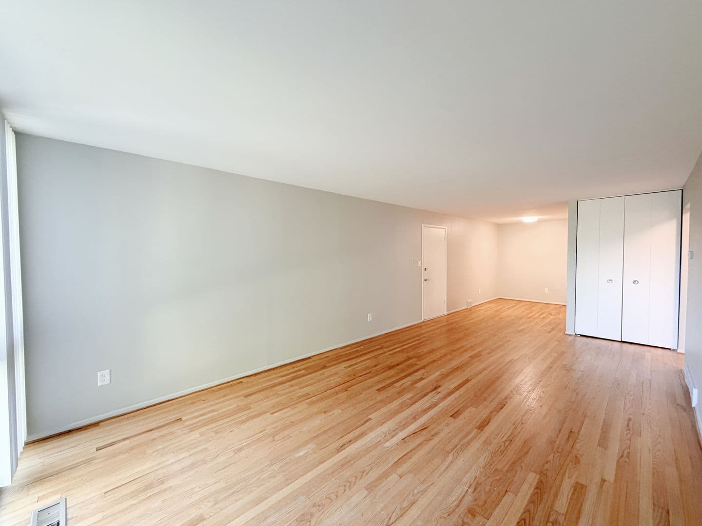 Royal Oak Apartment: 2608 Galpin Ave