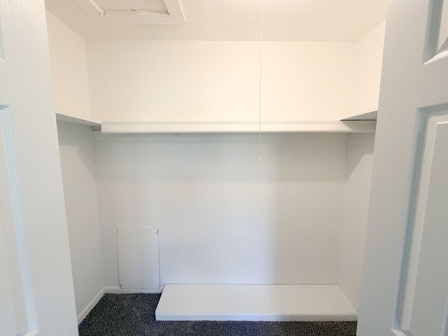 Utica Apartment: 45631-45645 Brownell St