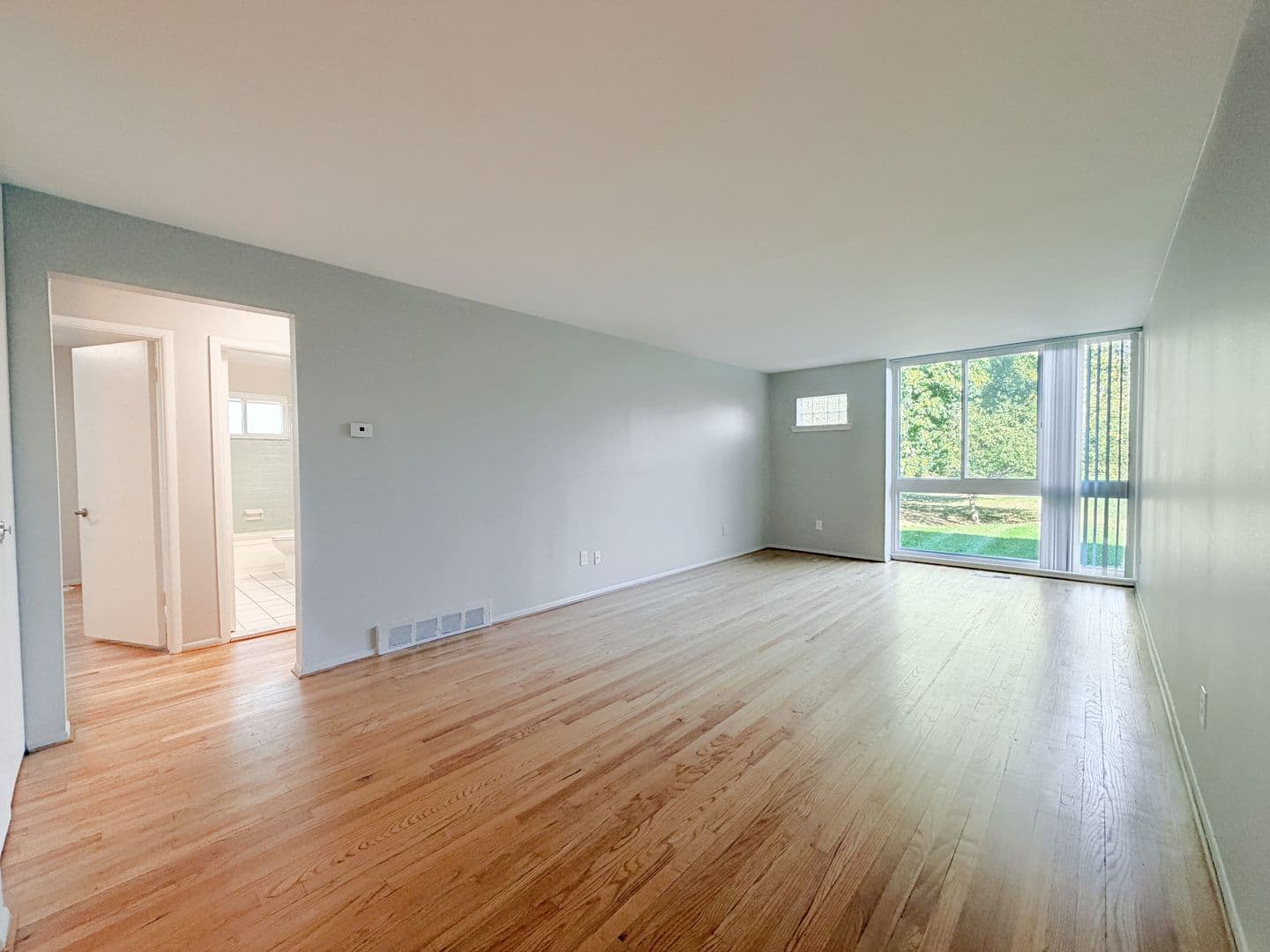 Royal Oak Apartment: 2608 Galpin Ave