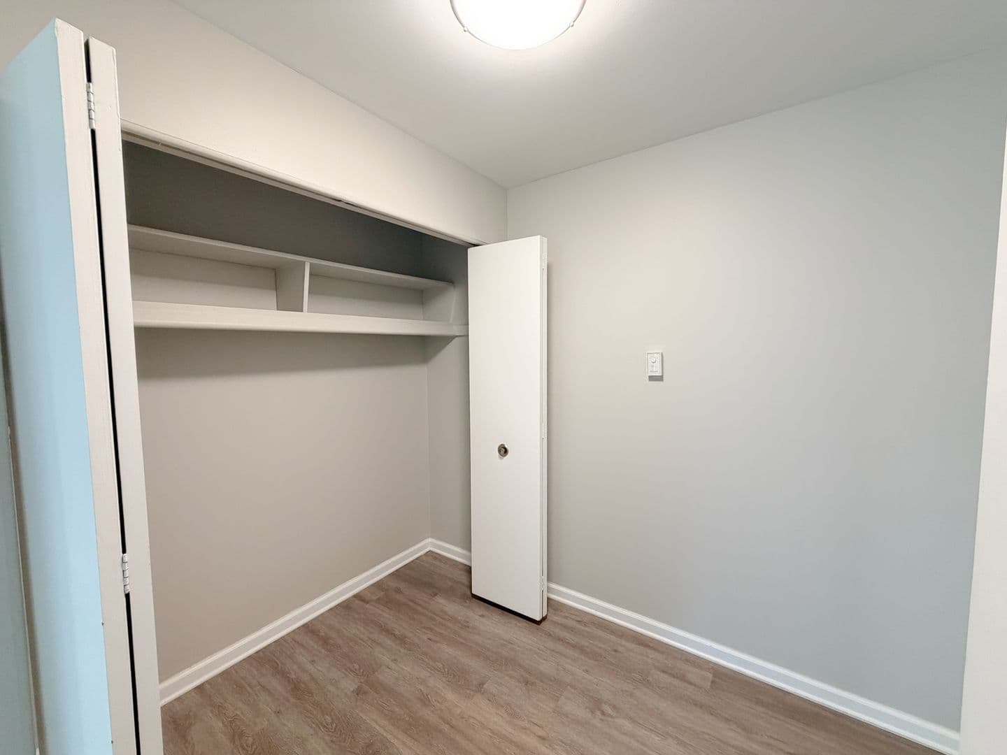 Berkley Apartment: 2200 Berkley Ave
