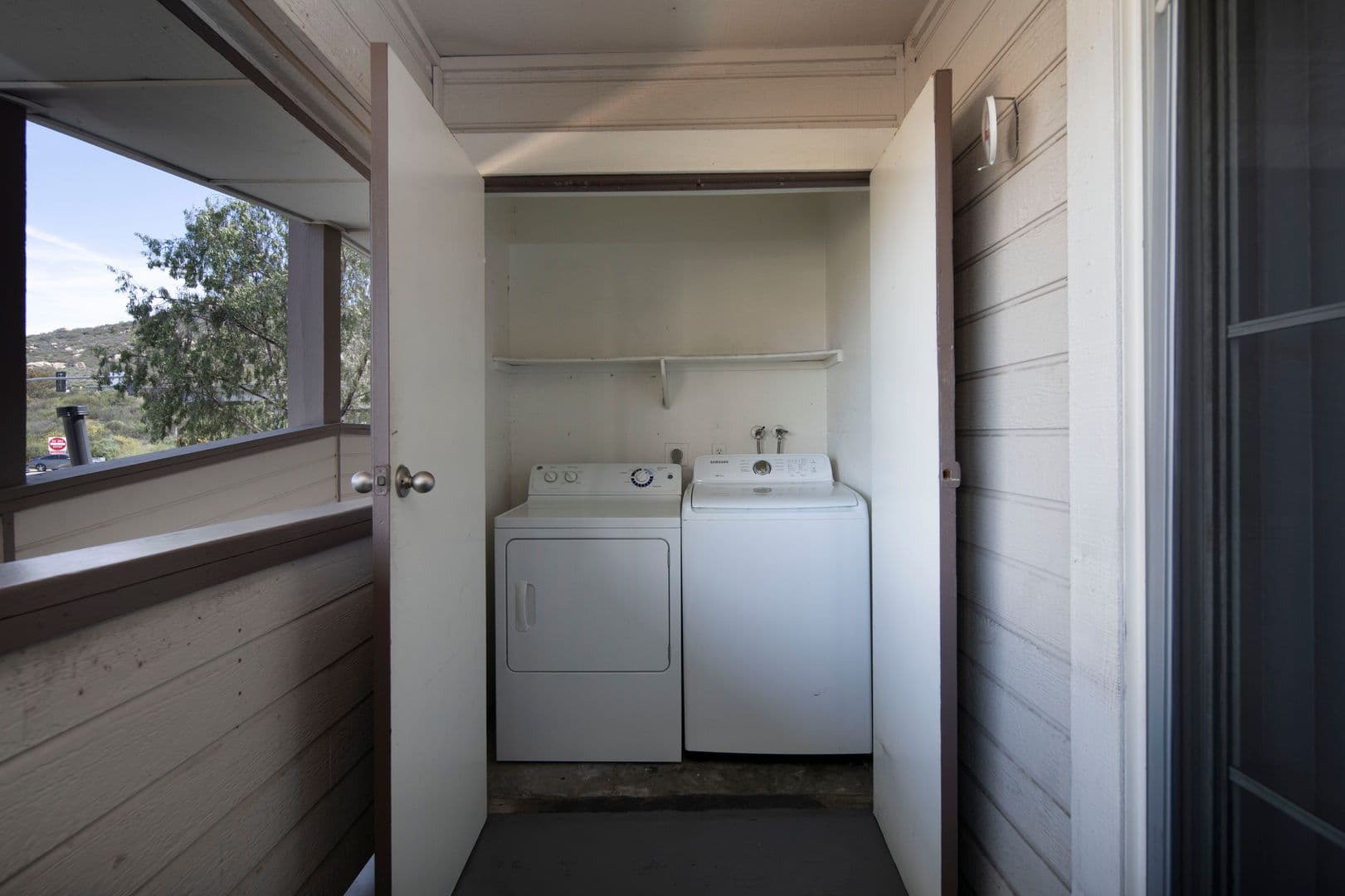 El Cajon Apartment: 8410 Los Coches Rd