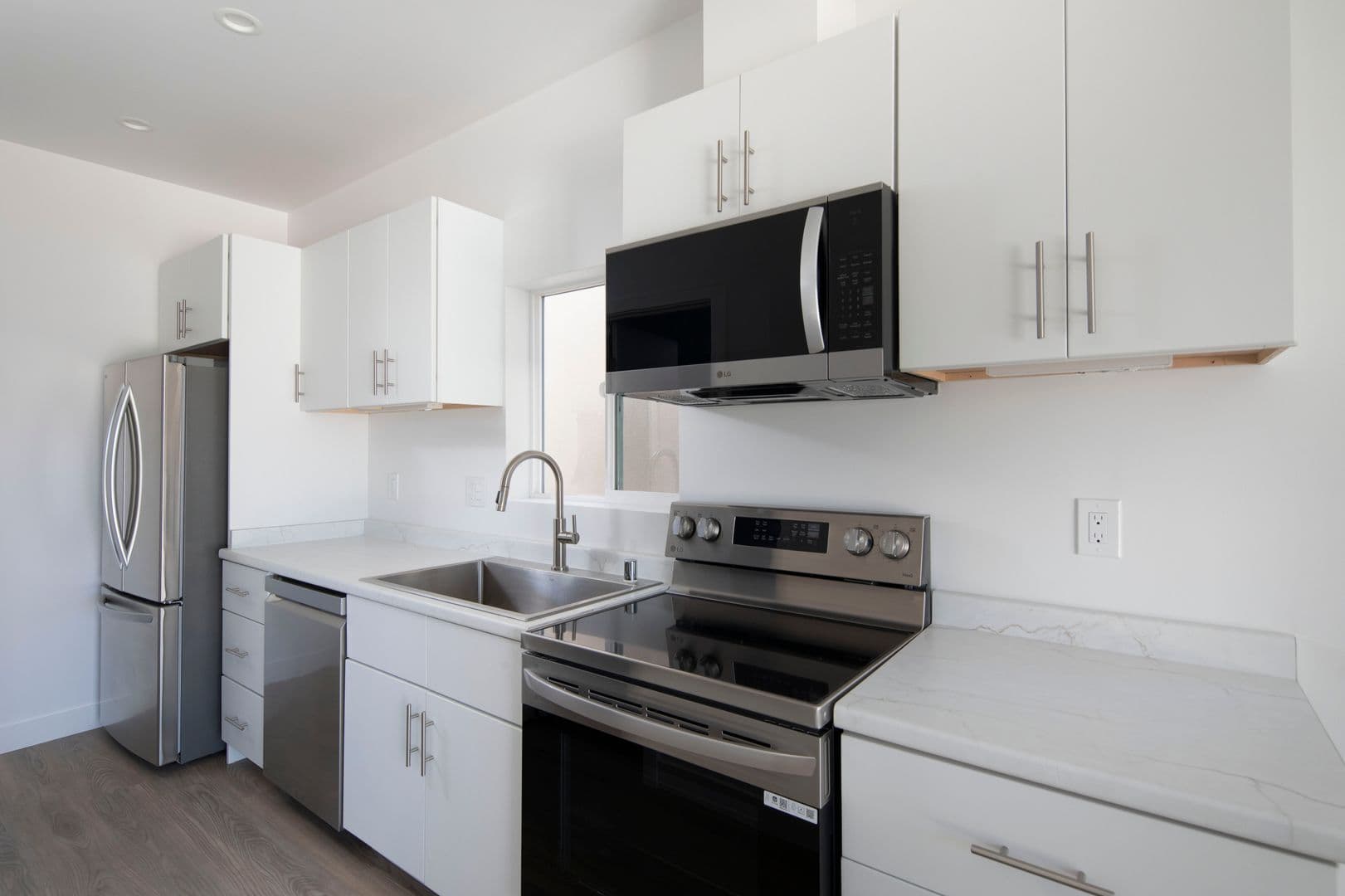 San Diego Apartment: 4228 Feather Avenue