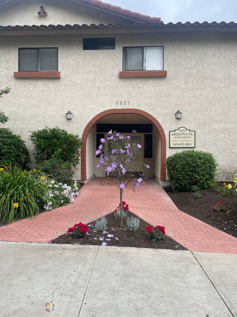 San Diego Apartment: 3821 Arizona Street