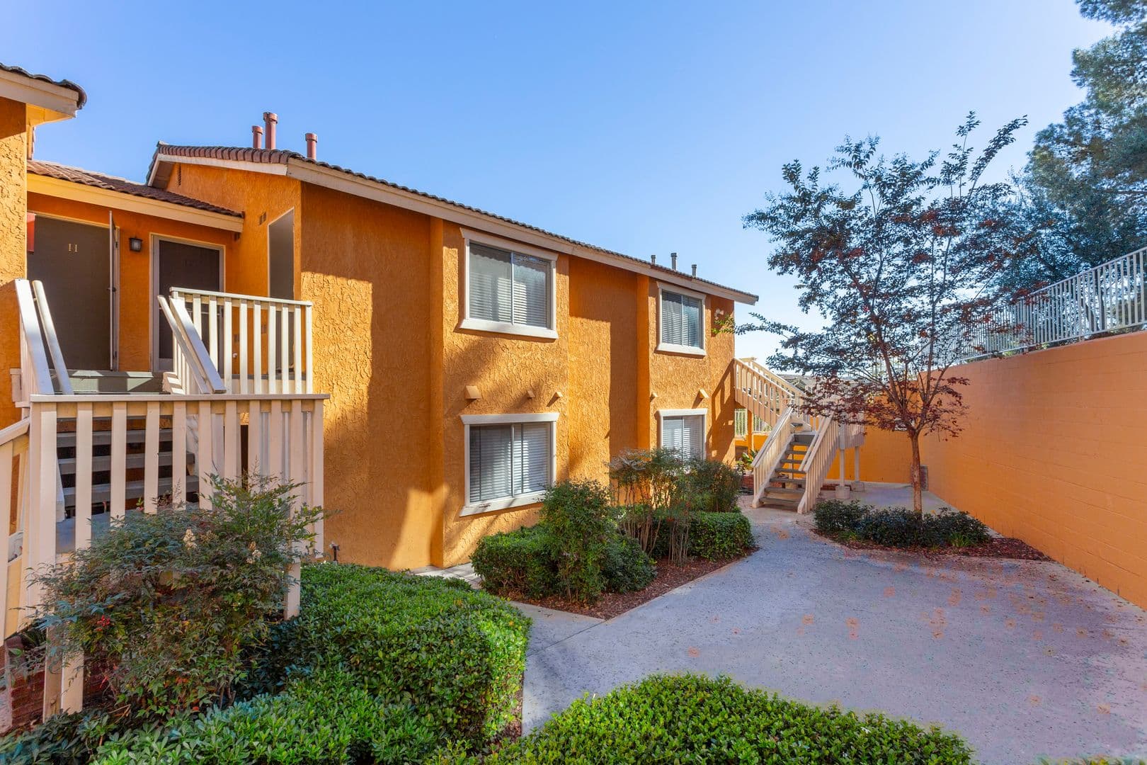 Vista Apartment: 1212 Calle Jules
