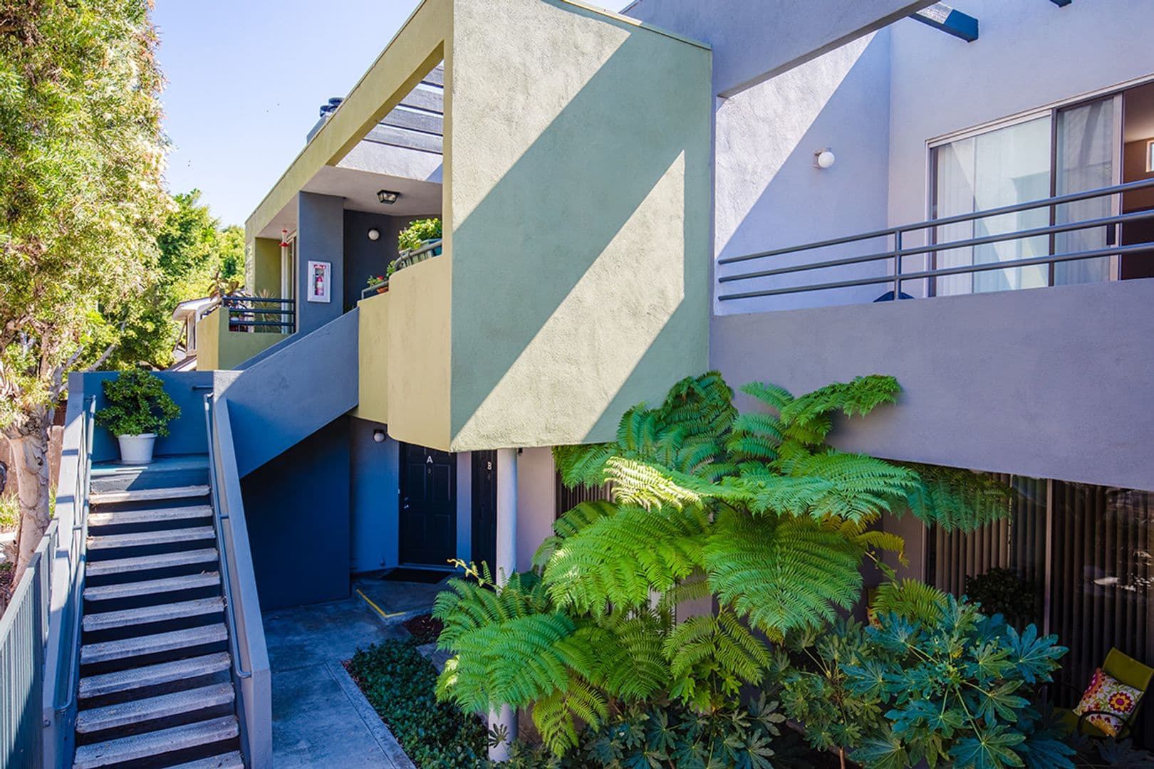 San Diego Apartment: 445 W University Avenue