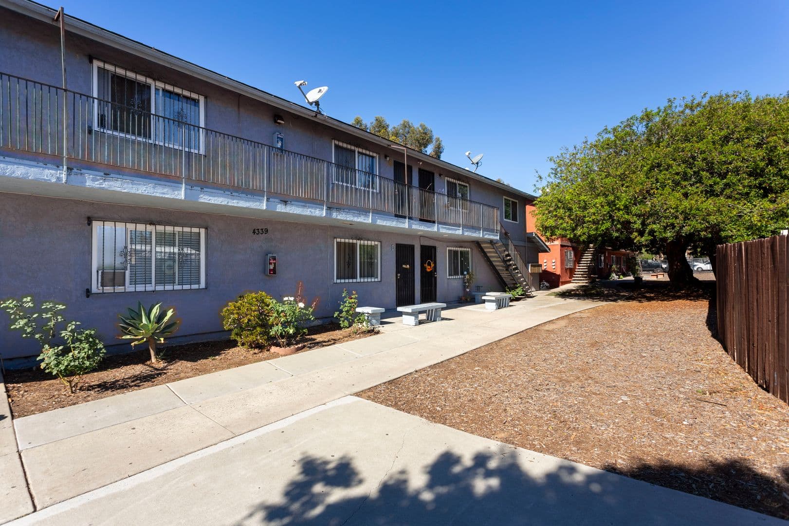 San Diego Apartment: 4335-4339 Hilltop Drive