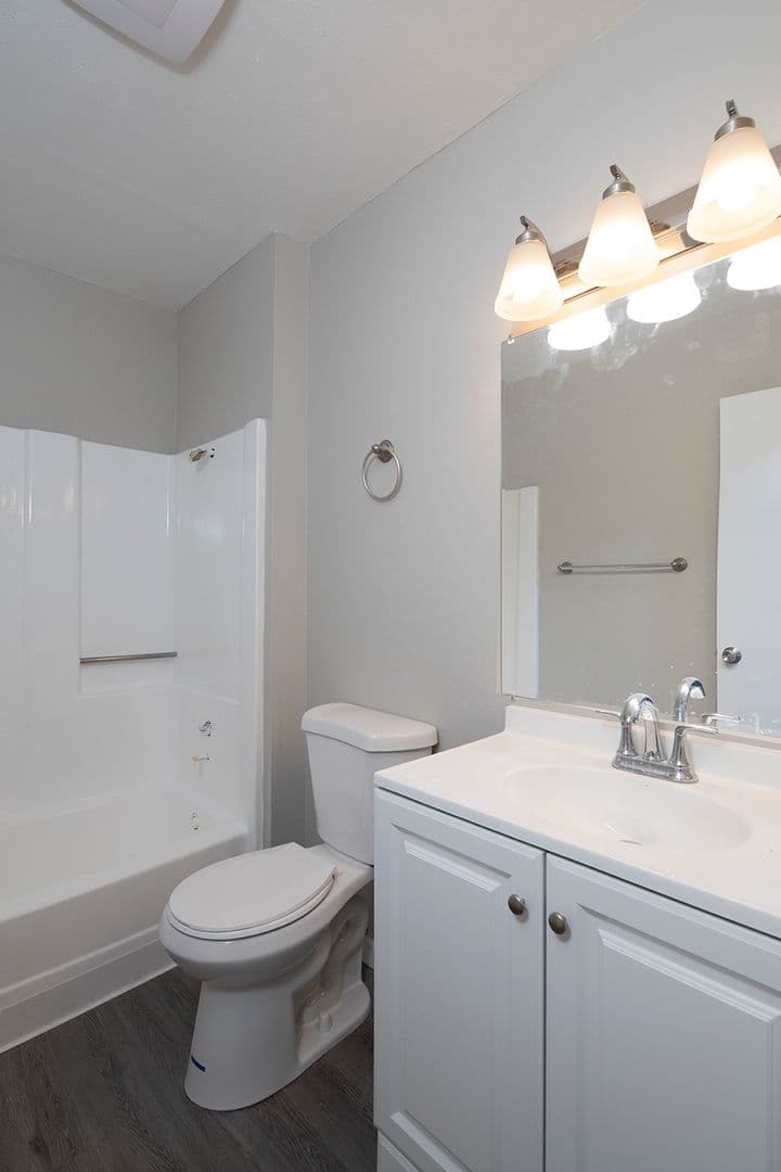 El Cajon Apartment: 303 East Madison Avenue