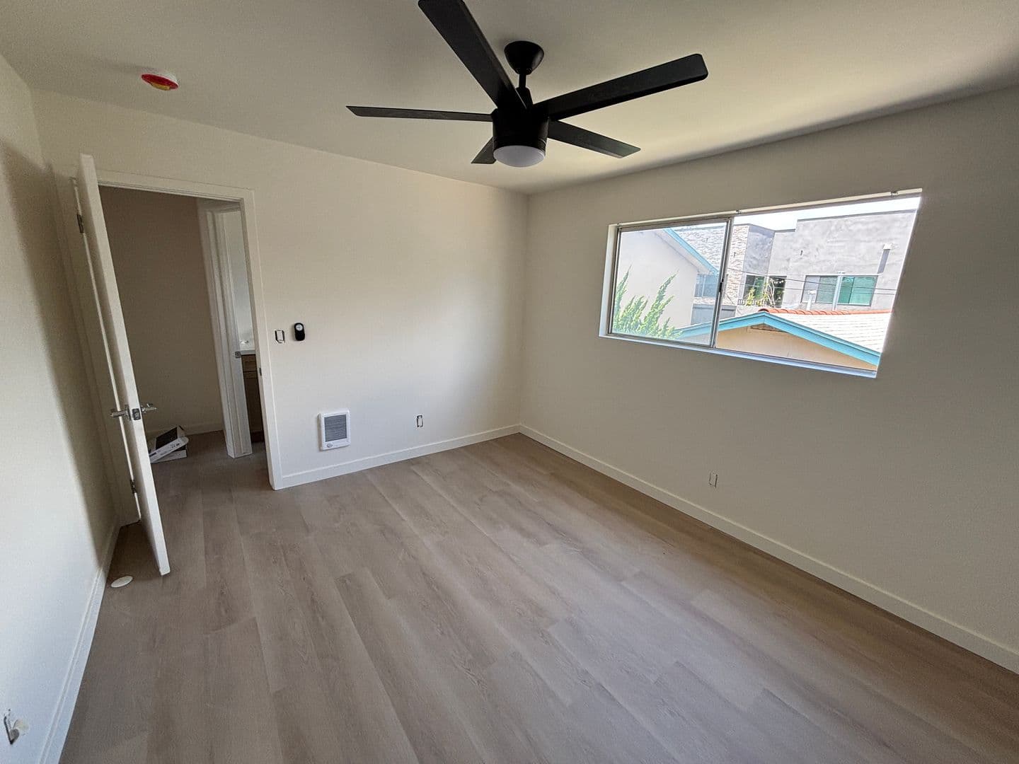 San Diego Apartment: 4537 Hamilton Street