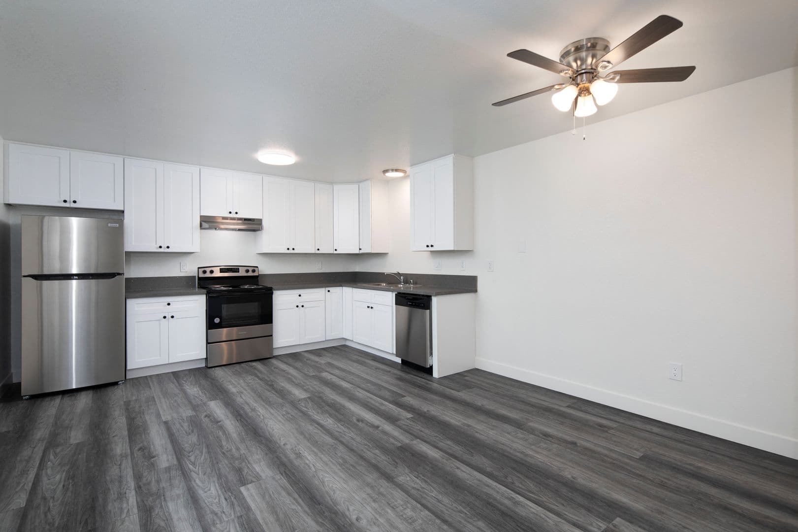 National City Apartment: 31-131 N. Highland Avenue