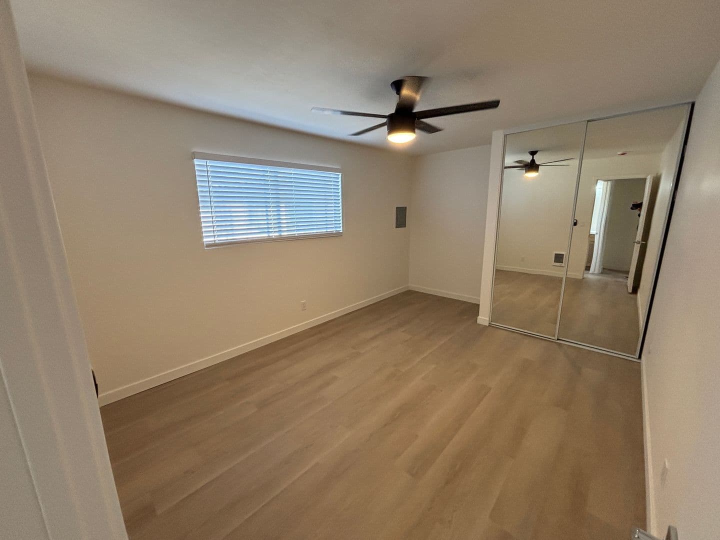 San Diego Apartment: 4537 Hamilton Street