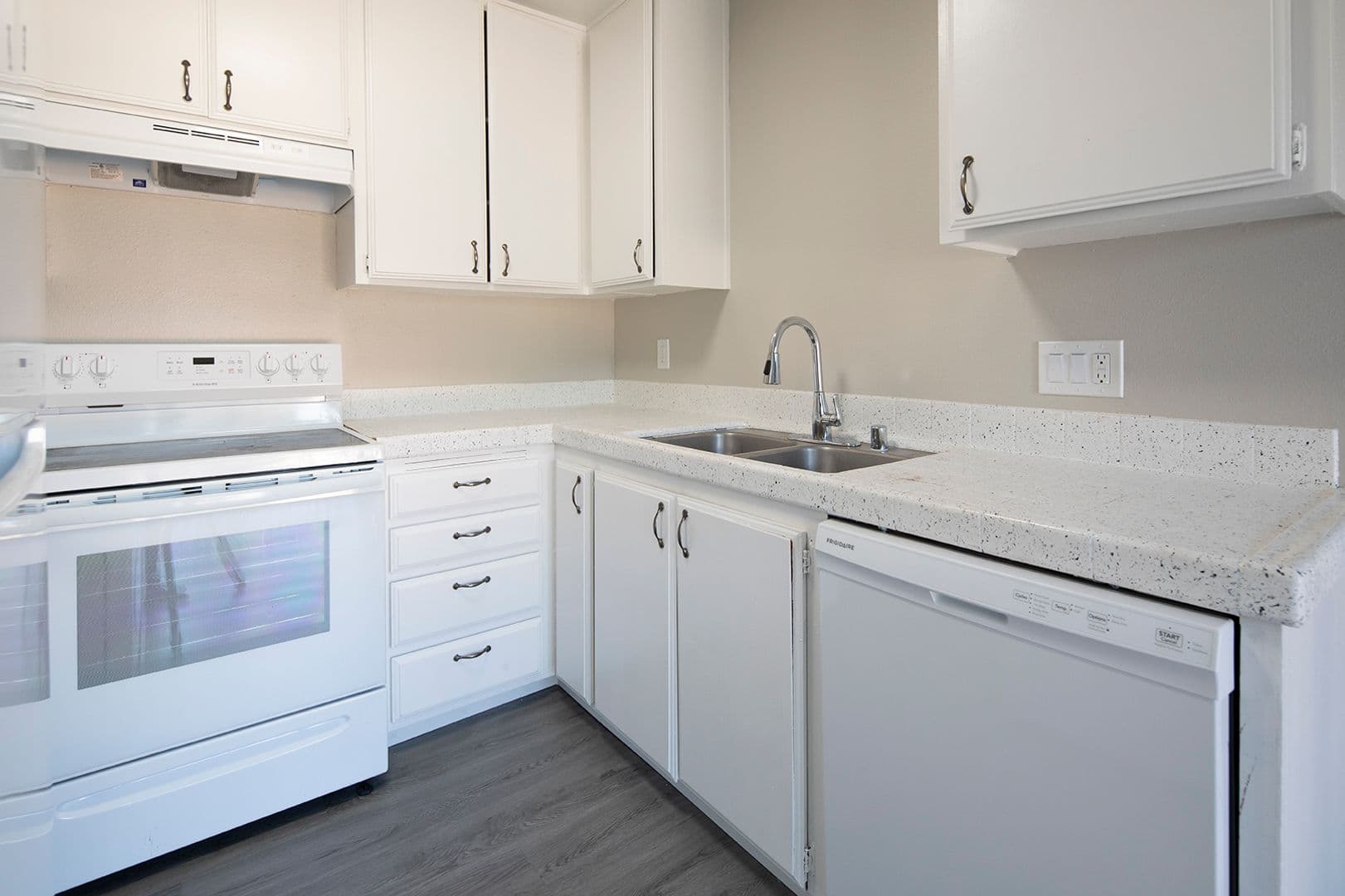 El Cajon Apartment: 303 East Madison Avenue