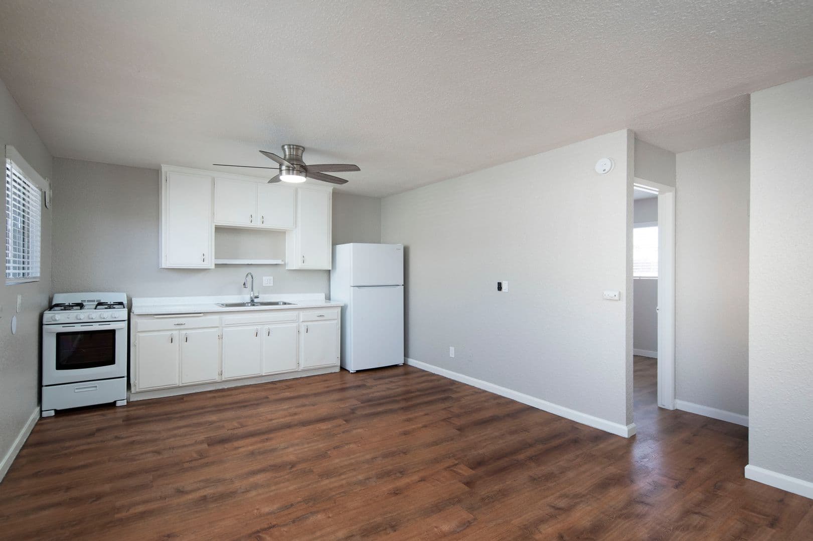 Chula Vista Apartment: 585 E Street