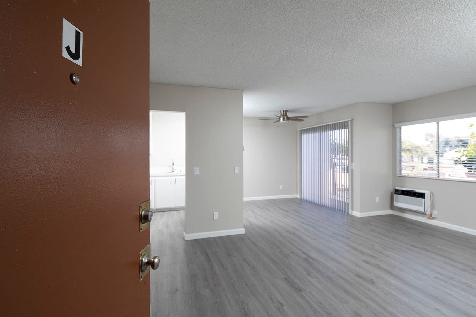 El Cajon Apartment: 303 East Madison Avenue