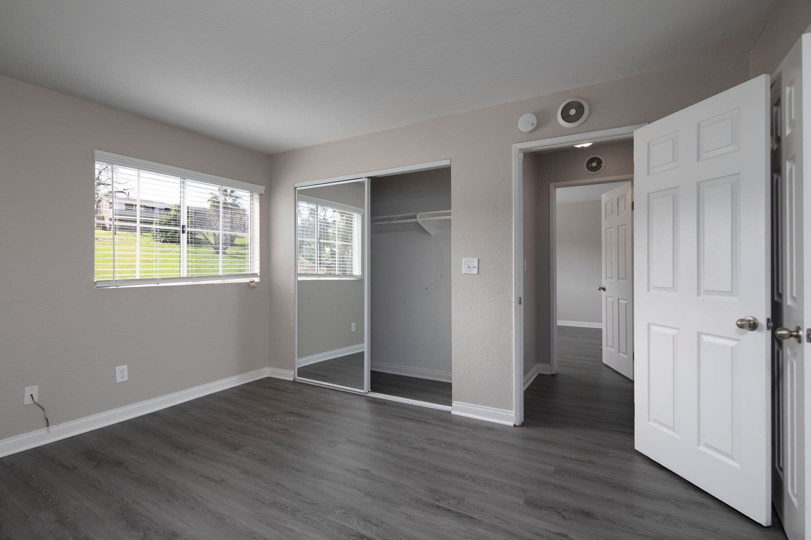 El Cajon Apartment: 8410 Los Coches Rd