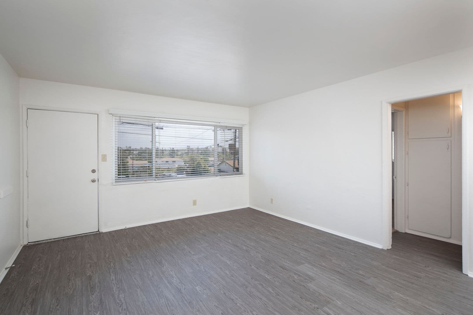 San Diego Apartment: 3933 National Avenue