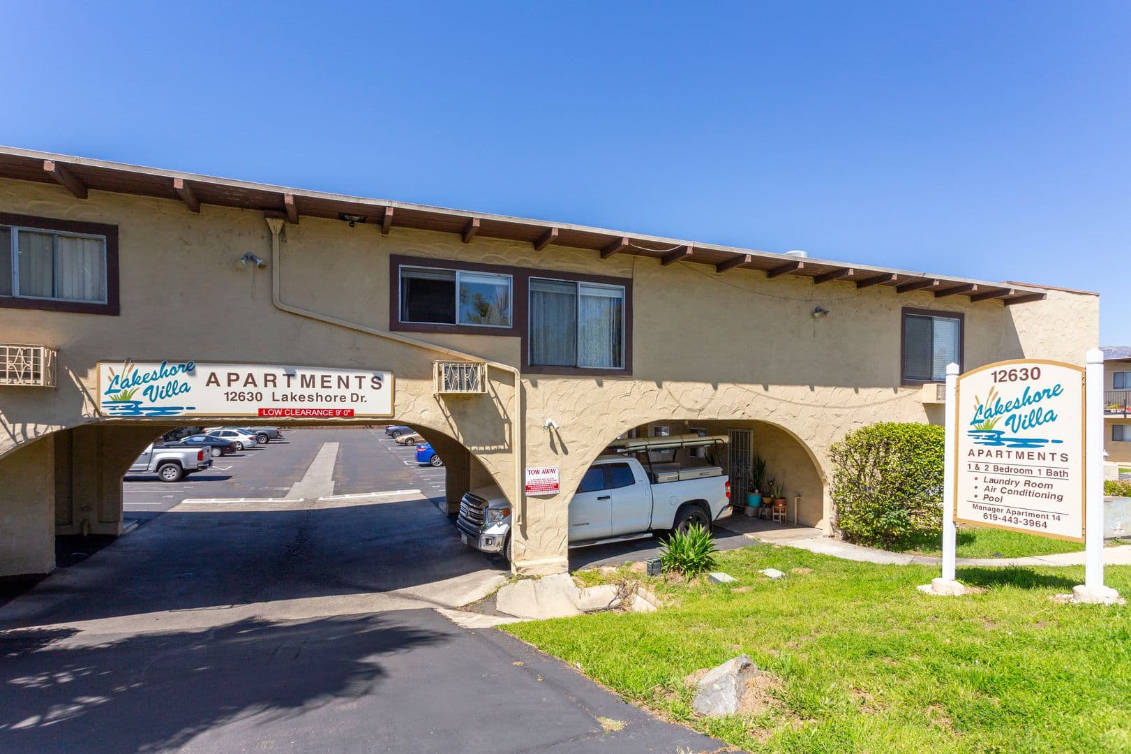 Lakeside Apartment: 12630 Lakeshore Drive