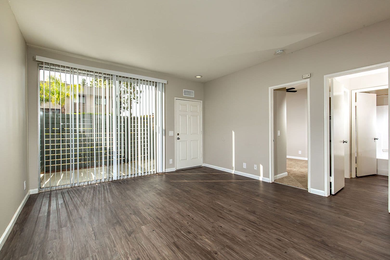 San Diego Apartment: 445 W University Avenue