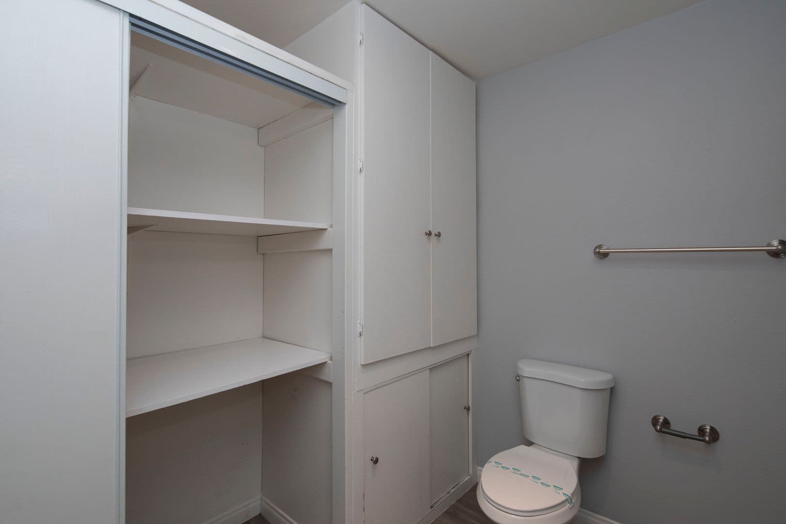 Spring Valley Apartment: 8914 Troy Street