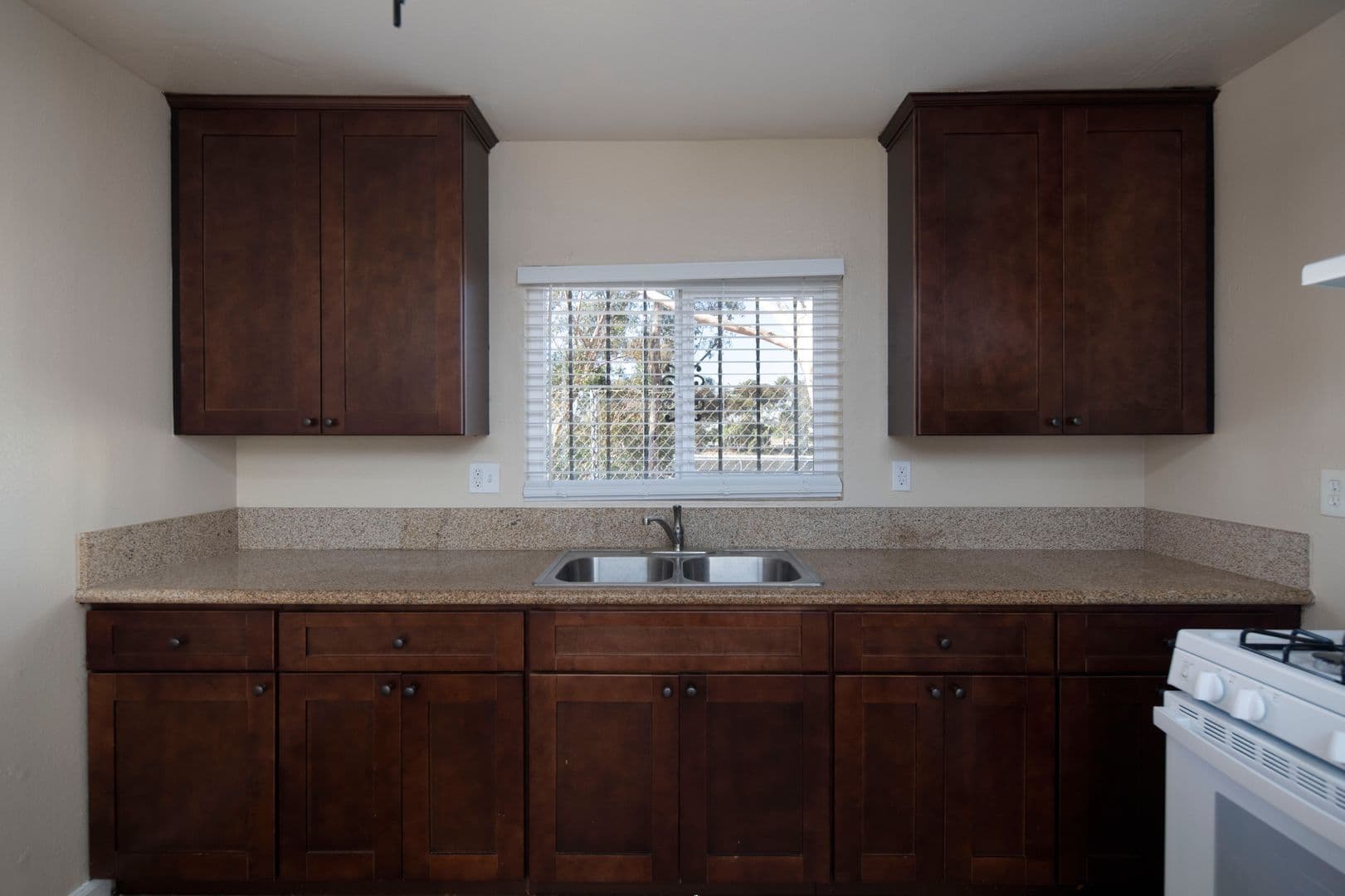 San Diego Apartment: 4335-4339 Hilltop Drive