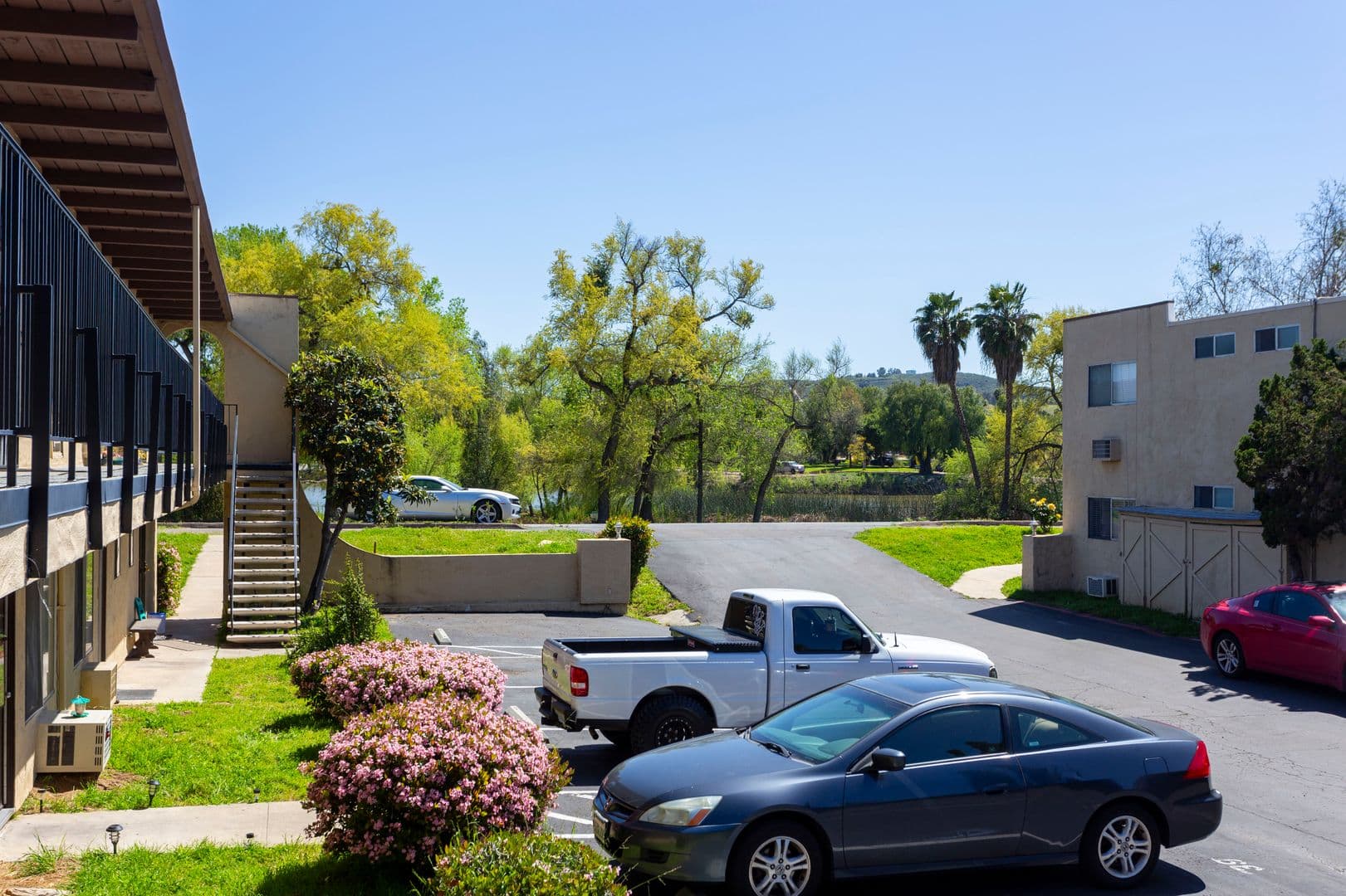 Lakeside Apartment: 12630 Lakeshore Drive