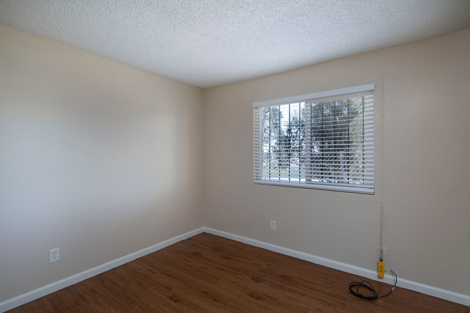San Diego Apartment: 4335-4339 Hilltop Drive
