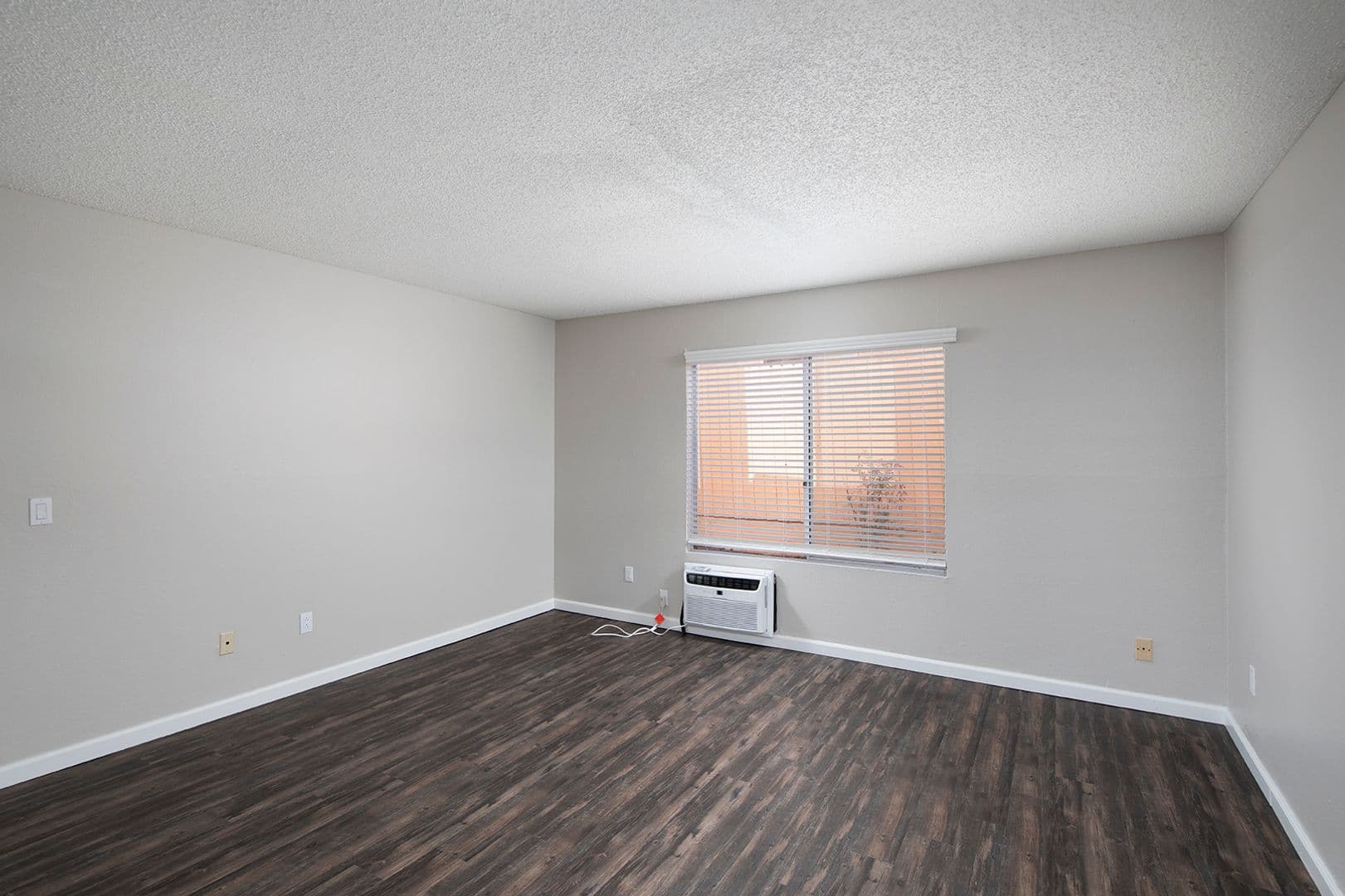 El Cajon Apartment: 303 East Madison Avenue