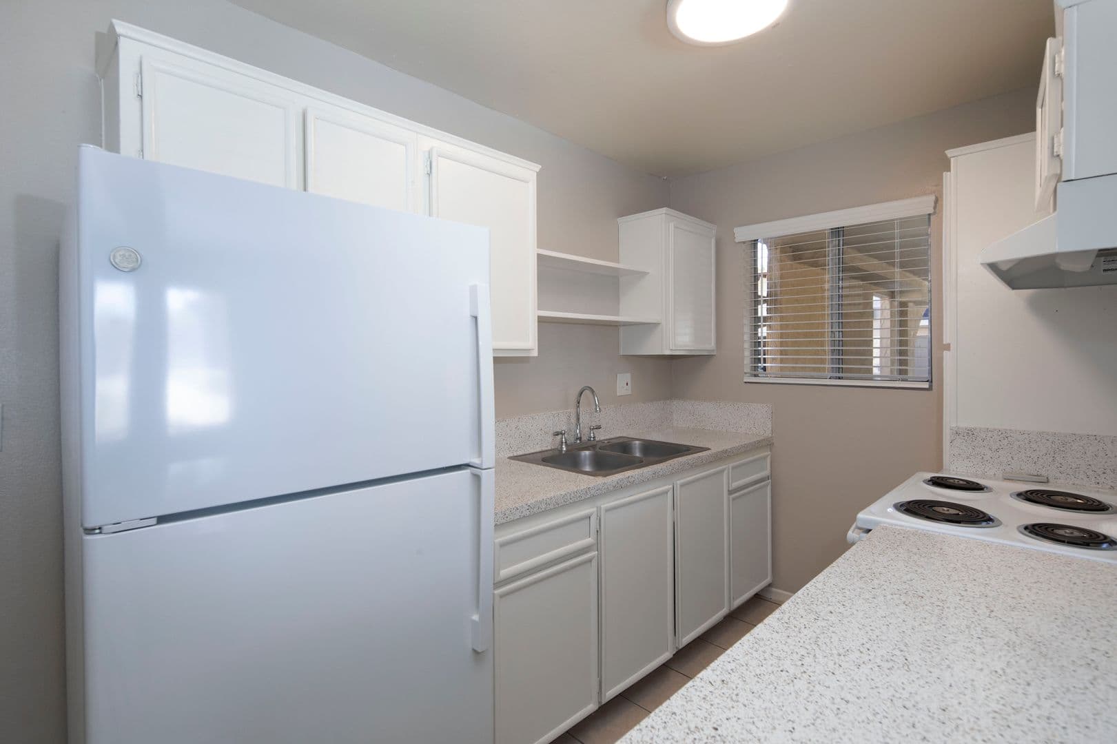 Lakeside Apartment: 12630 Lakeshore Drive