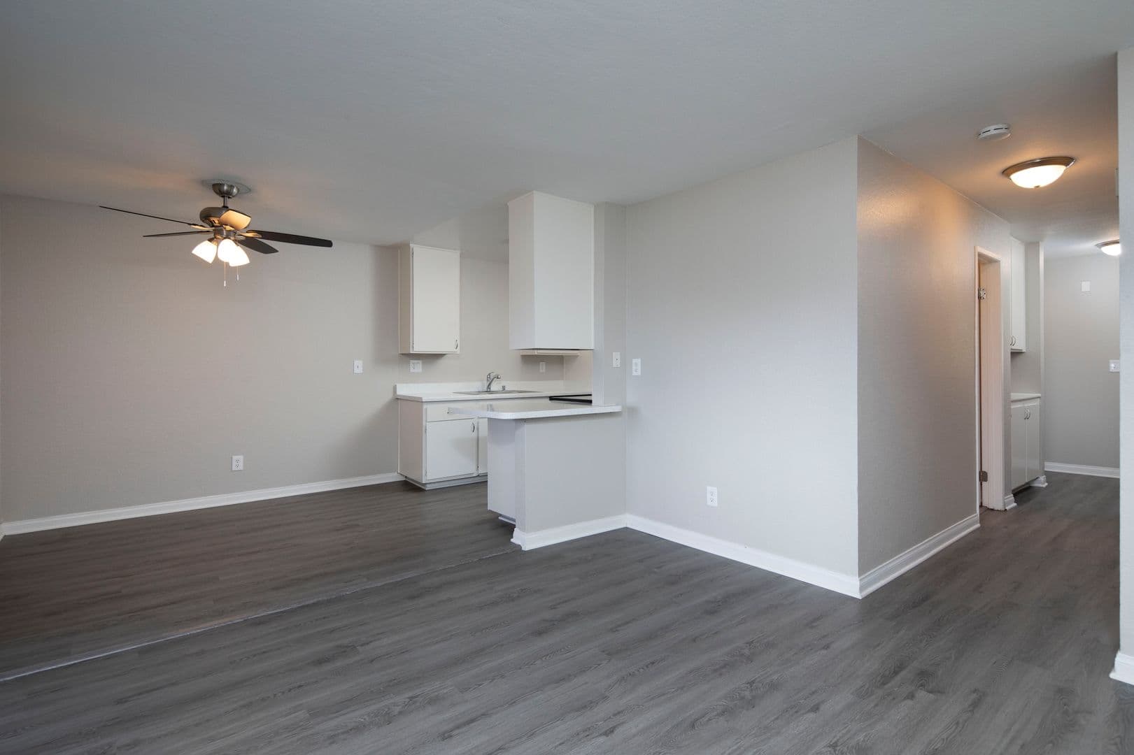 El Cajon Apartment: 8410 Los Coches Rd