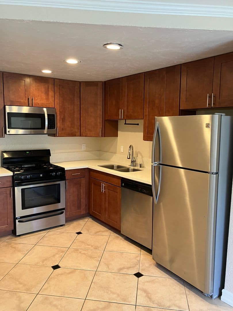 Poway Apartment: 13340-48 Community Road