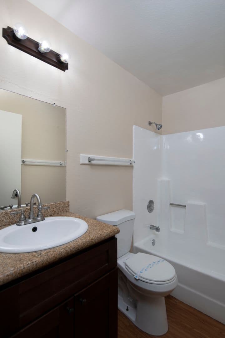 San Diego Apartment: 4335-4339 Hilltop Drive