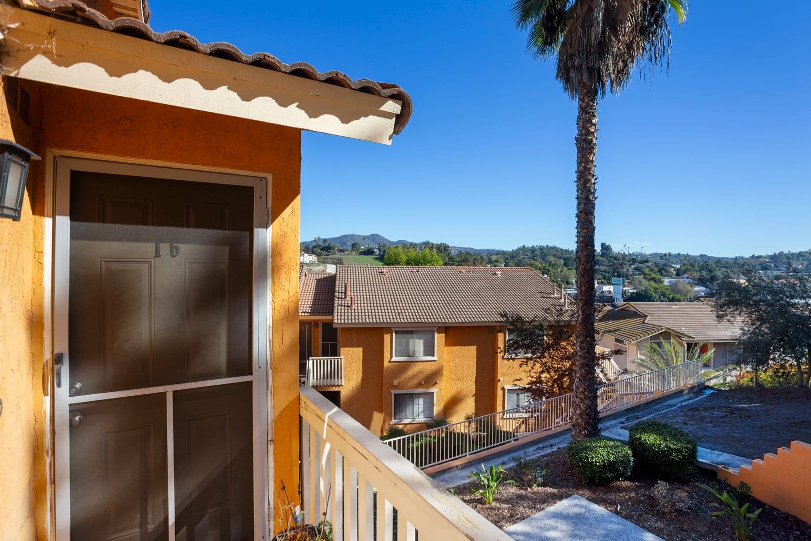 Vista Apartment: 1212 Calle Jules