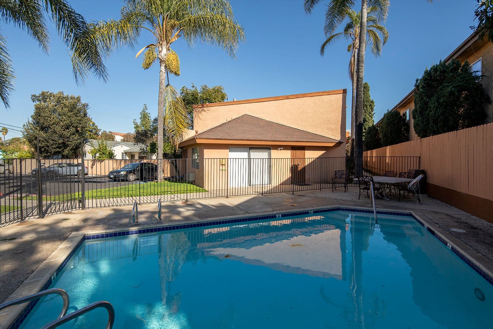El Cajon Apartment: 303 East Madison Avenue