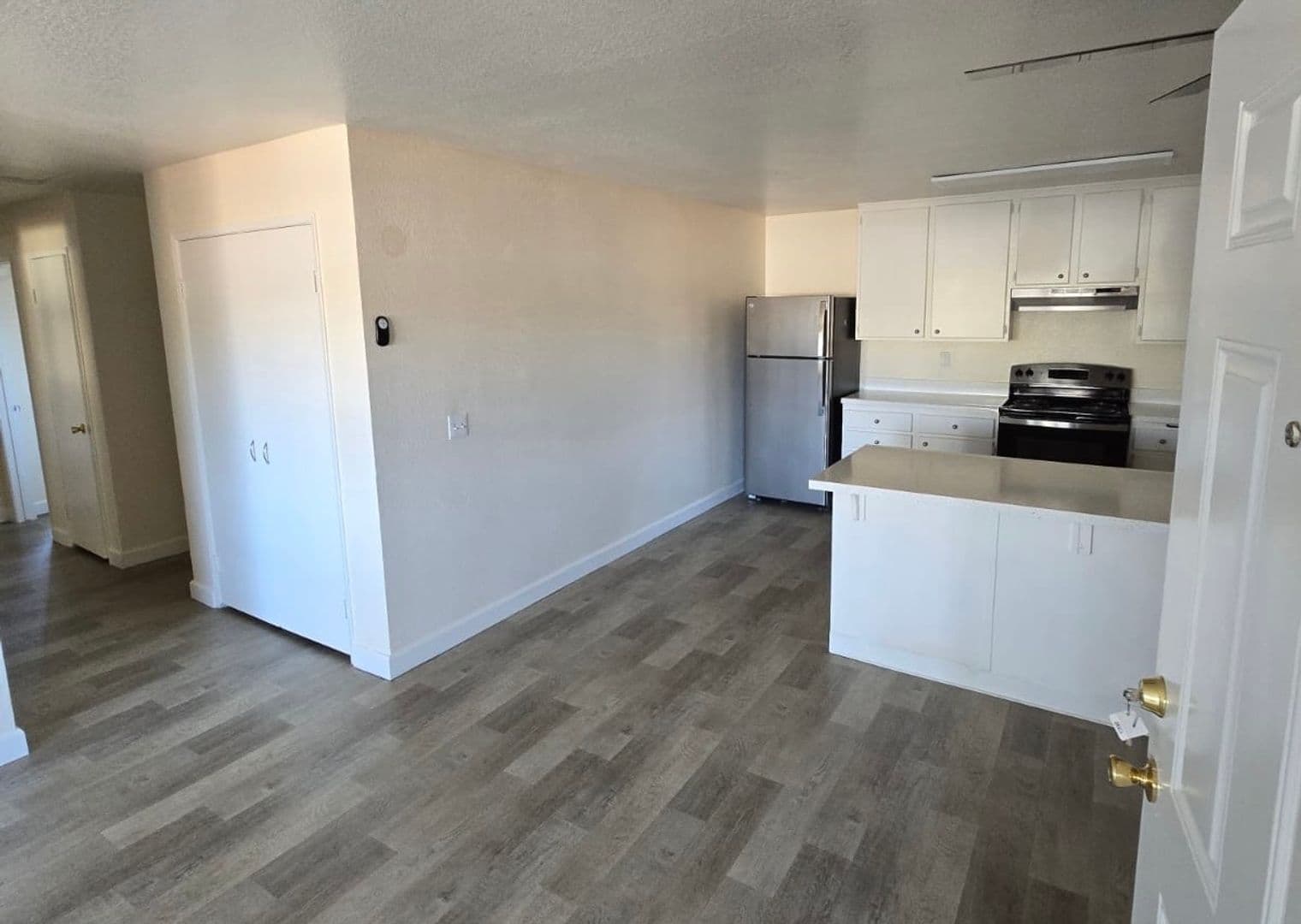 National City Apartment: 31-131 N. Highland Avenue