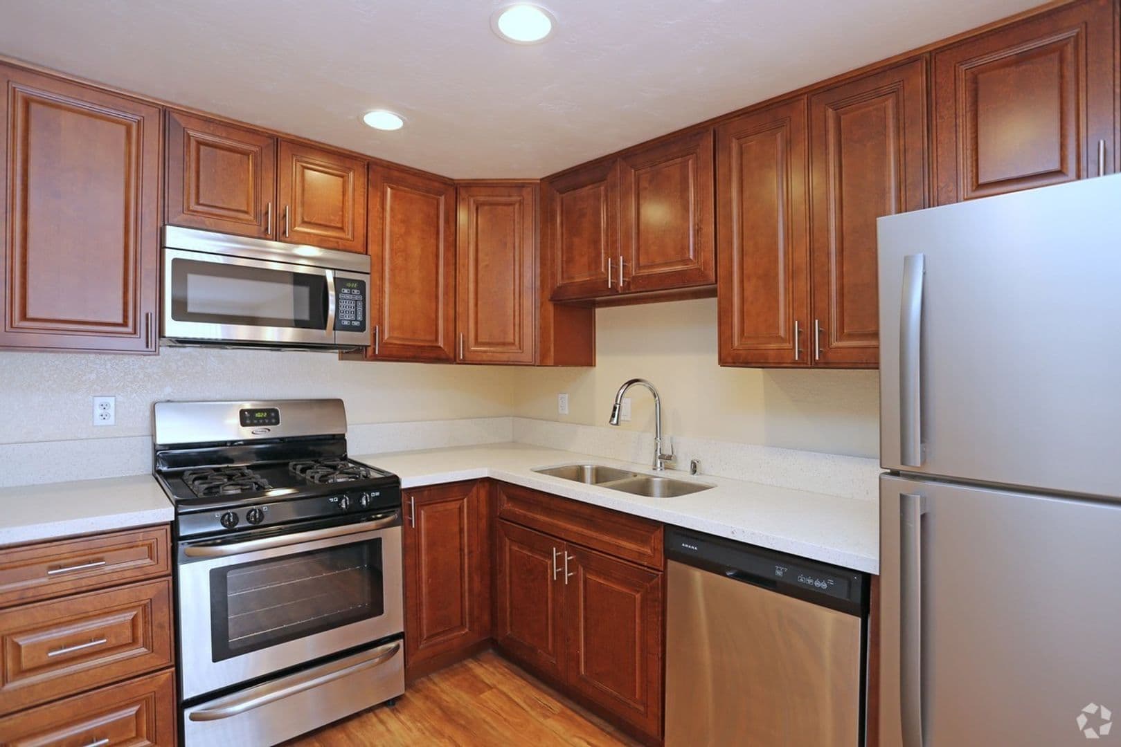Poway Apartment: 13340-48 Community Road