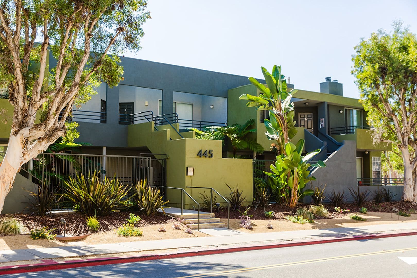 San Diego Apartment: 445 W University Avenue