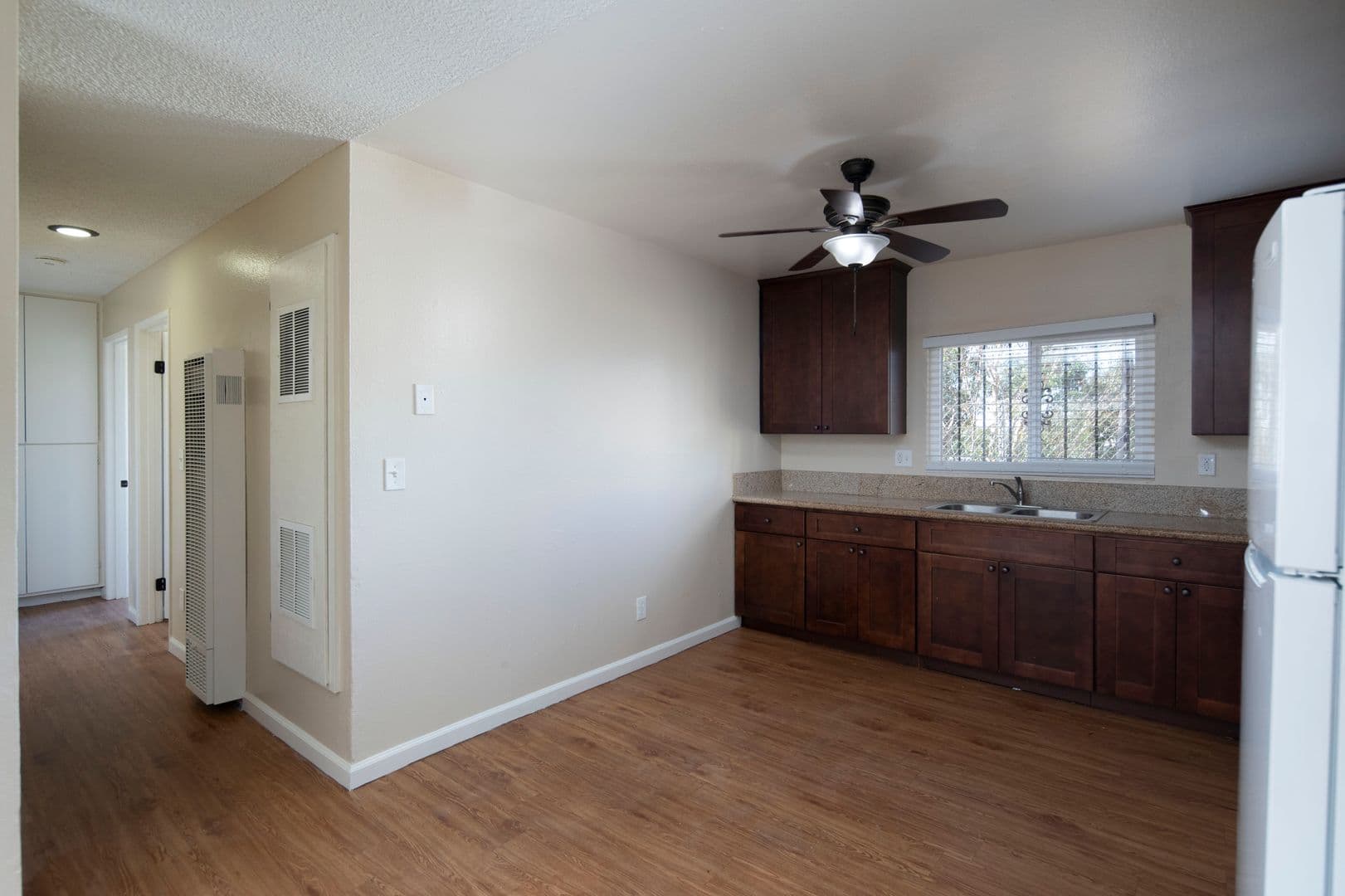 San Diego Apartment: 4335-4339 Hilltop Drive