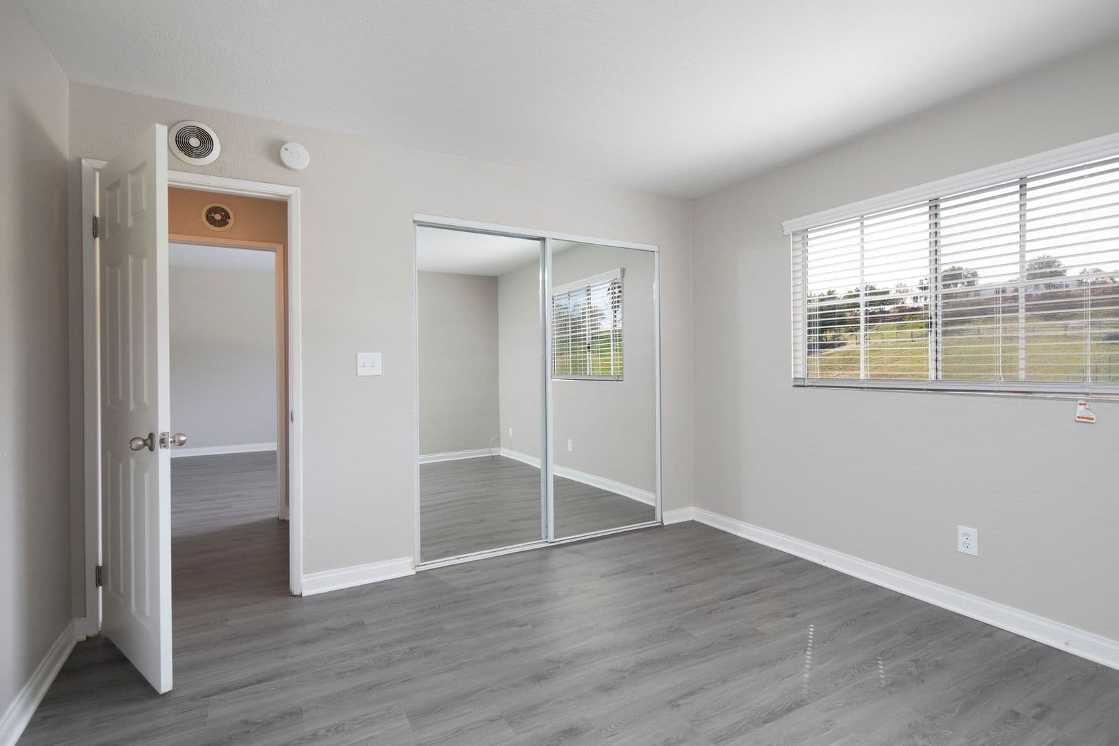 El Cajon Apartment: 8410 Los Coches Rd