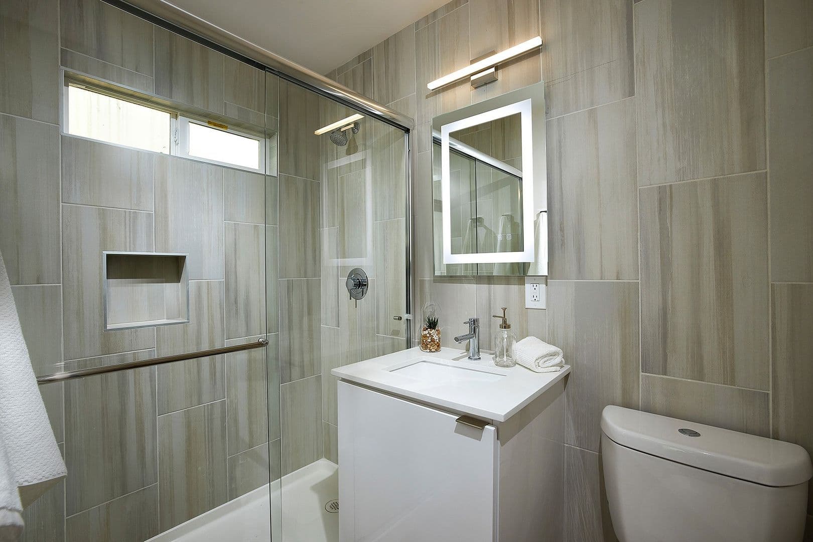 San Diego Apartment: 901-919 Turquoise Street