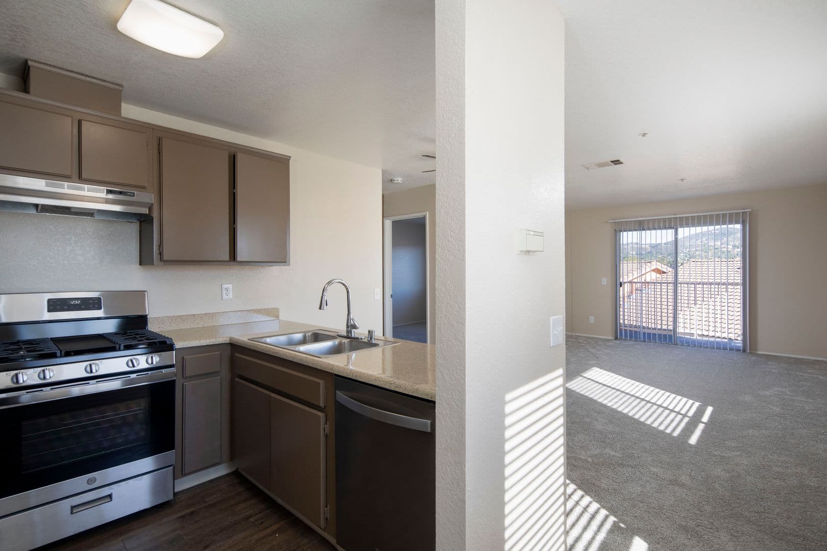Vista Apartment: 1212 Calle Jules