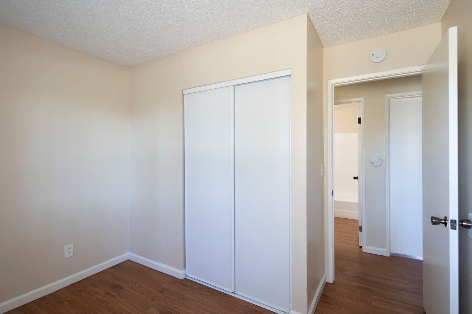 San Diego Apartment: 4335-4339 Hilltop Drive