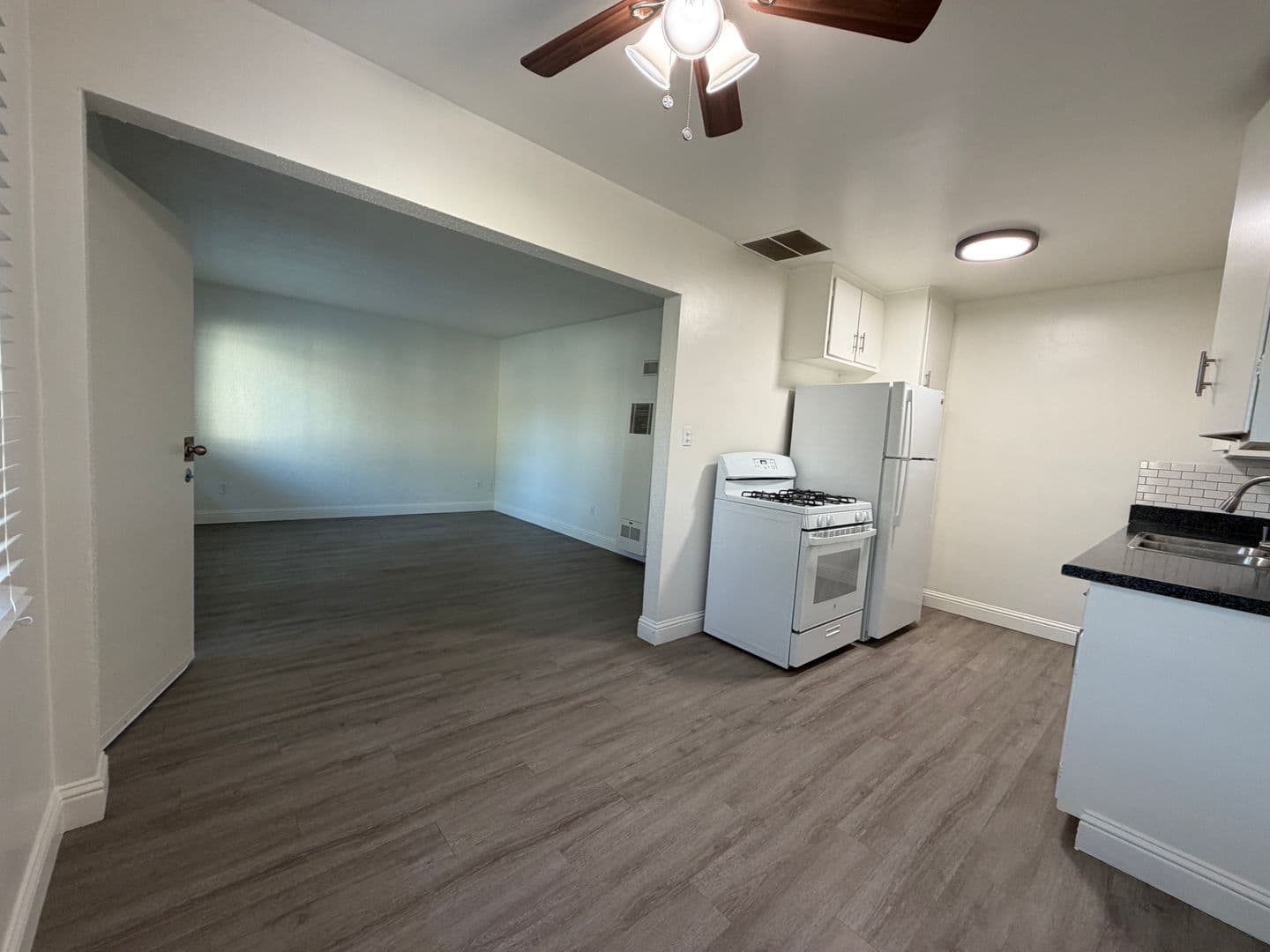 La Mesa Apartment: 5151-5197 Dailey Court