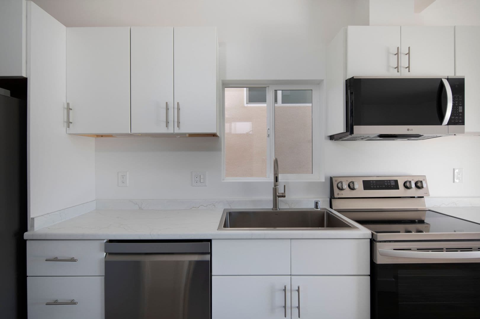 San Diego Apartment: 4228 Feather Avenue