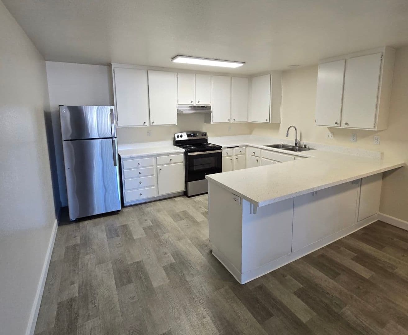 National City Apartment: 31-131 N. Highland Avenue