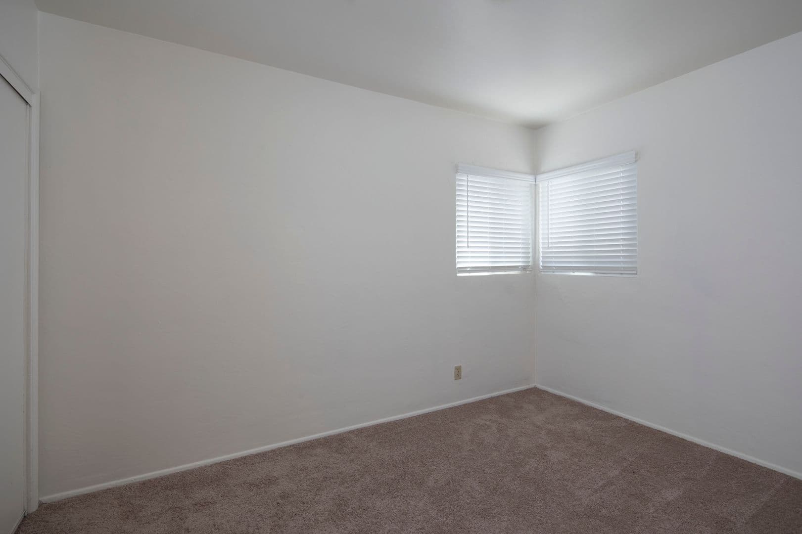 San Diego Apartment: 3933 National Avenue