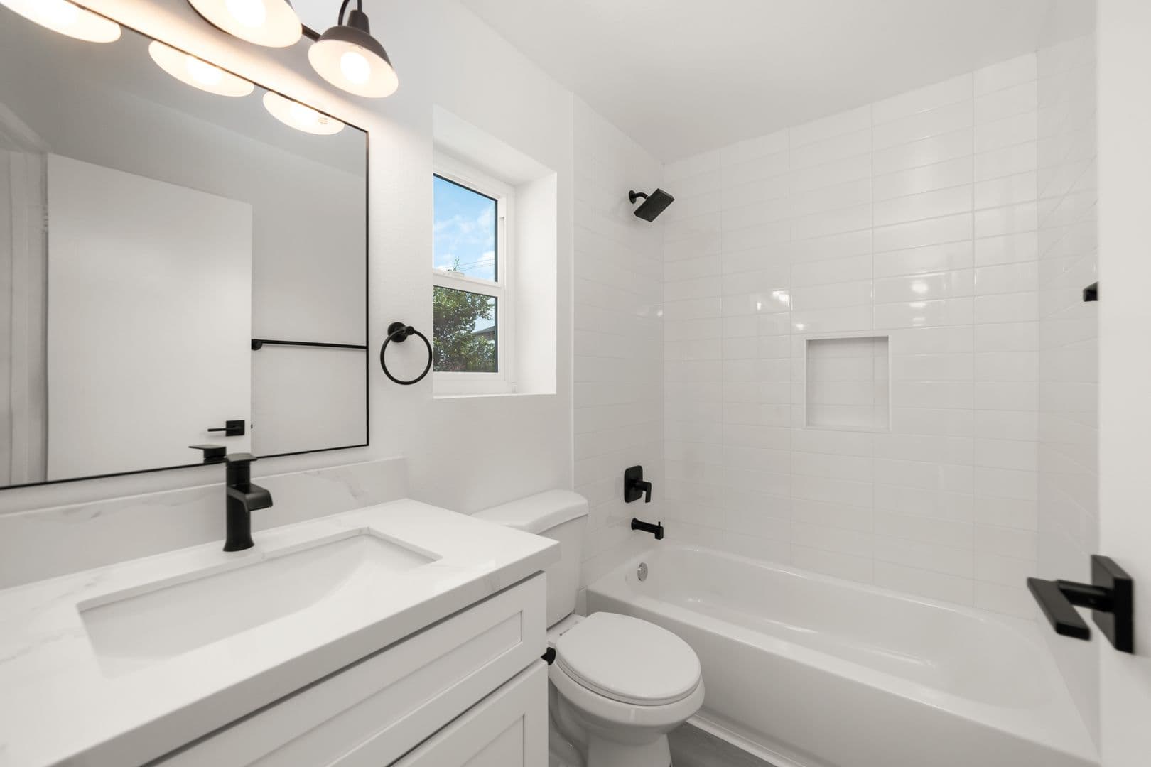 San Diego Apartment: 4514 Bancroft Street