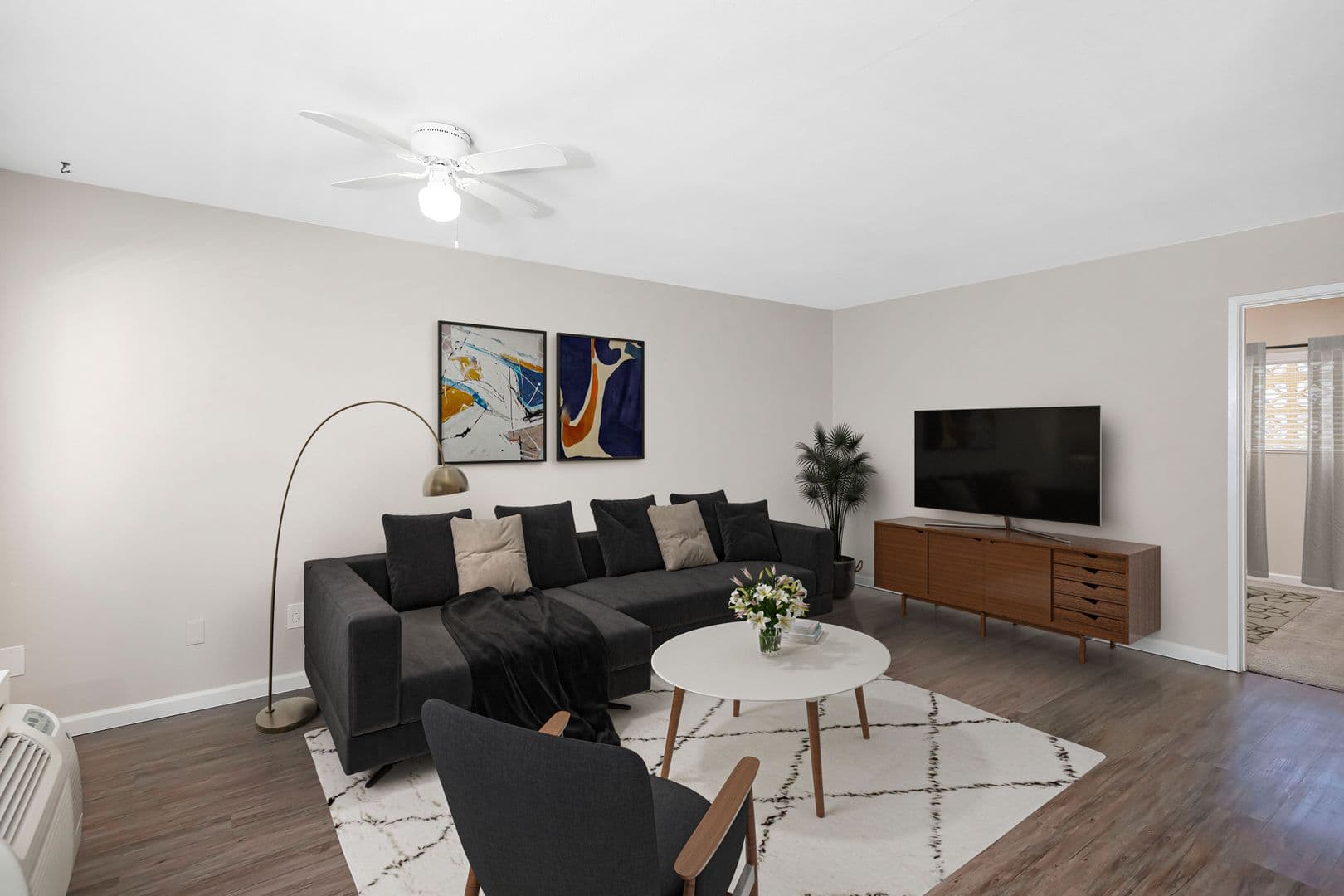 La Mesa Apartment: 8561 Mellmanor Drive