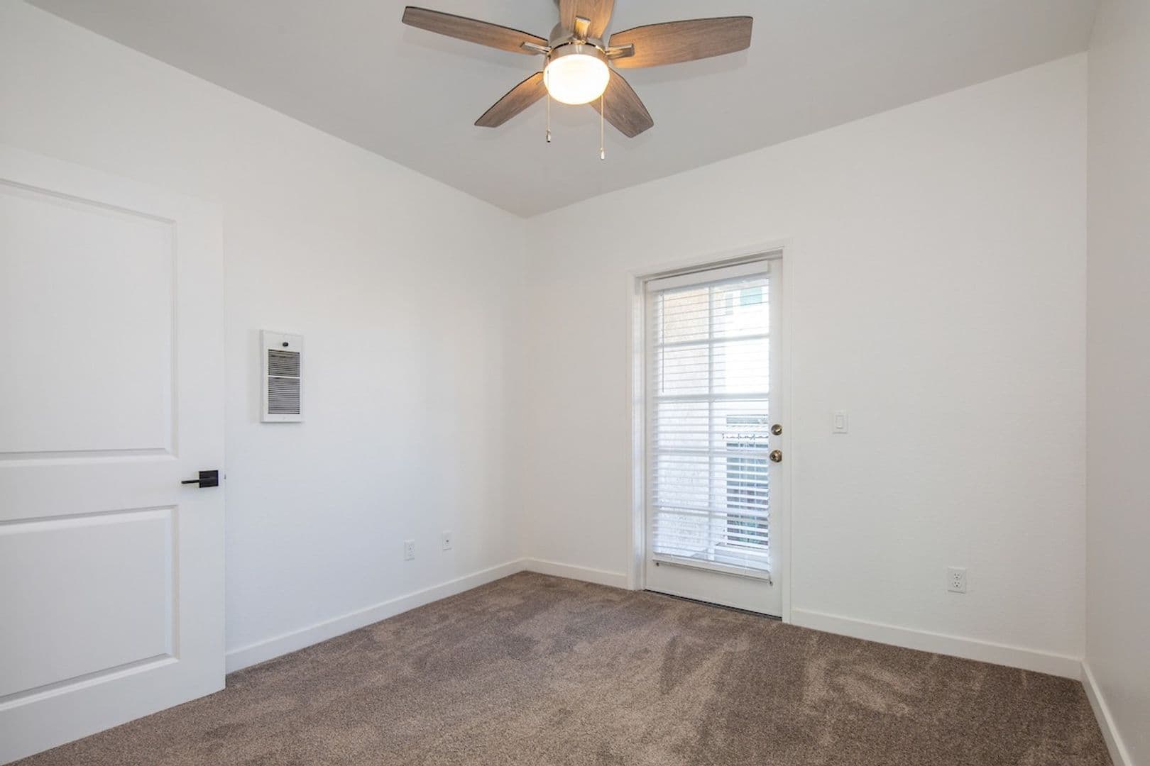 San Diego Apartment: 4188 5th Ave