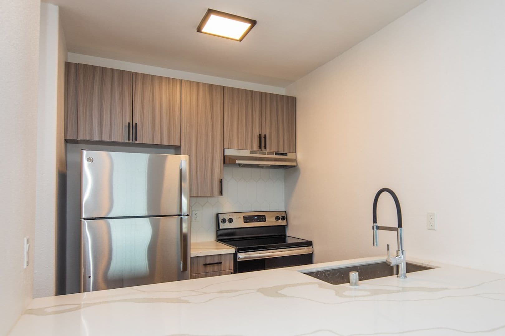 San Diego Apartment: 4188 5th Ave